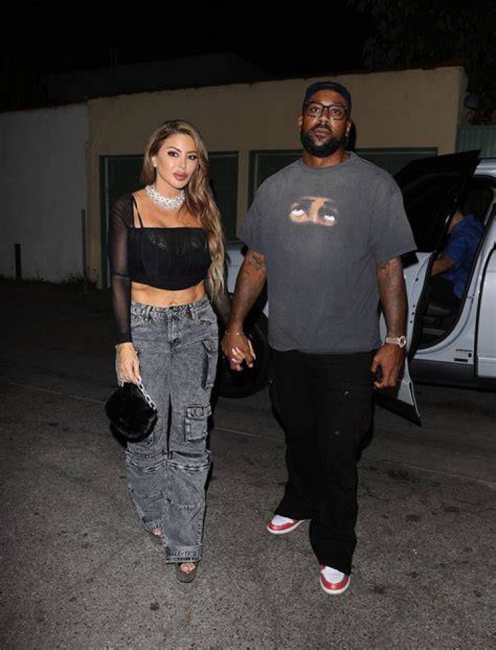 Larsa Pippen wears a black bikini as she hits the beach with her daughter Sophia in Miami **SPECIAL INSTRUCTIONS*** Please pixelate children's faces before publication.***. 27 Feb 2021 Pictured: Larsa Pippen. Photo credit: MEGA TheMegaAgency.com +1 888 505 6342 (Mega Agency TagID: MEGA736204_001.jpg) [Photo via Mega Agency]
