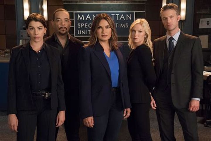 LAW & ORDER: SPECIAL VICTIMS UNIT -- Season: 21 -- Pictured: Kelli Giddish as Detective Amanda Rollins, Peter Scanavino as Detective Sonny Carisi, Ice T as Detective Odafin "Fin" Tutuola, Mariska Hargitay as Lieutenant Olivia Benson -- (Photo by: Virginia Sherwood/NBC)