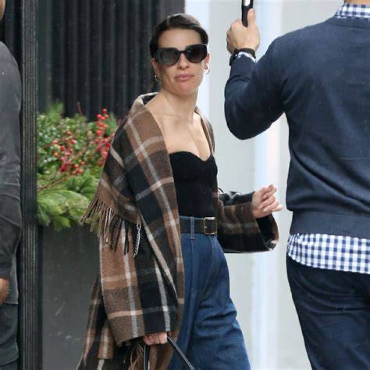 Lea Michele heads to her matinee performance of 'Funny Girl' in a white tank top and cut-off jeans in New York City Pictured: Lea Michele Ref: SPL9653969 300723 NON-EXCLUSIVE Picture by: Christopher Peterson / SplashNews.com Splash News and Pictures USA: 310-525-5808 UK: 020 8126 1009 World Rights