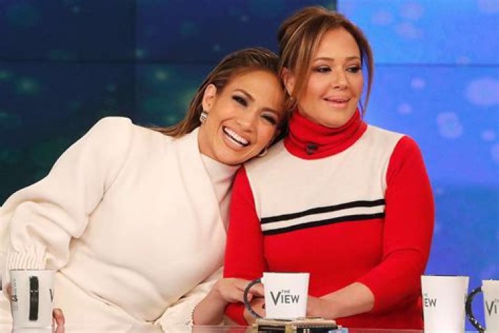 Leah Remini, Jennifer Lopez
