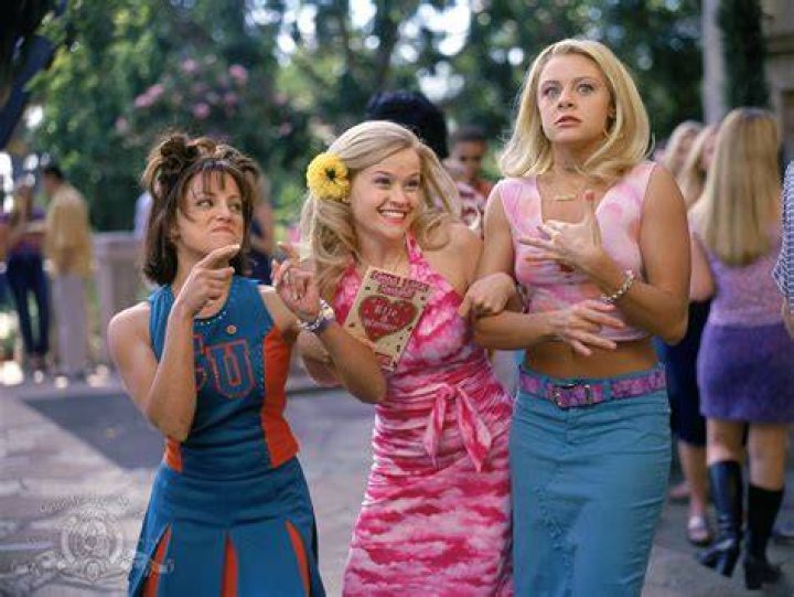 LEGALLY BLONDE, Alanna Ubach, Reese Witherspoon, Jessica Cauffiel, 2001