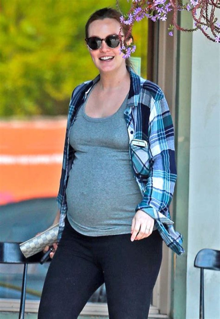 leighton-meester-bump-ffn