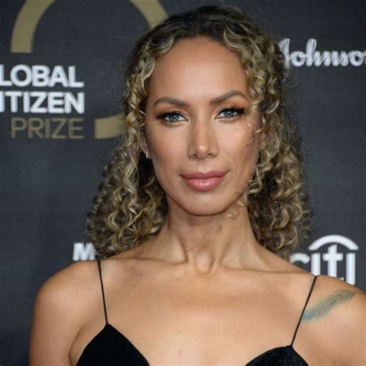 Leona Lewis Rocks Honey Blonde Braids