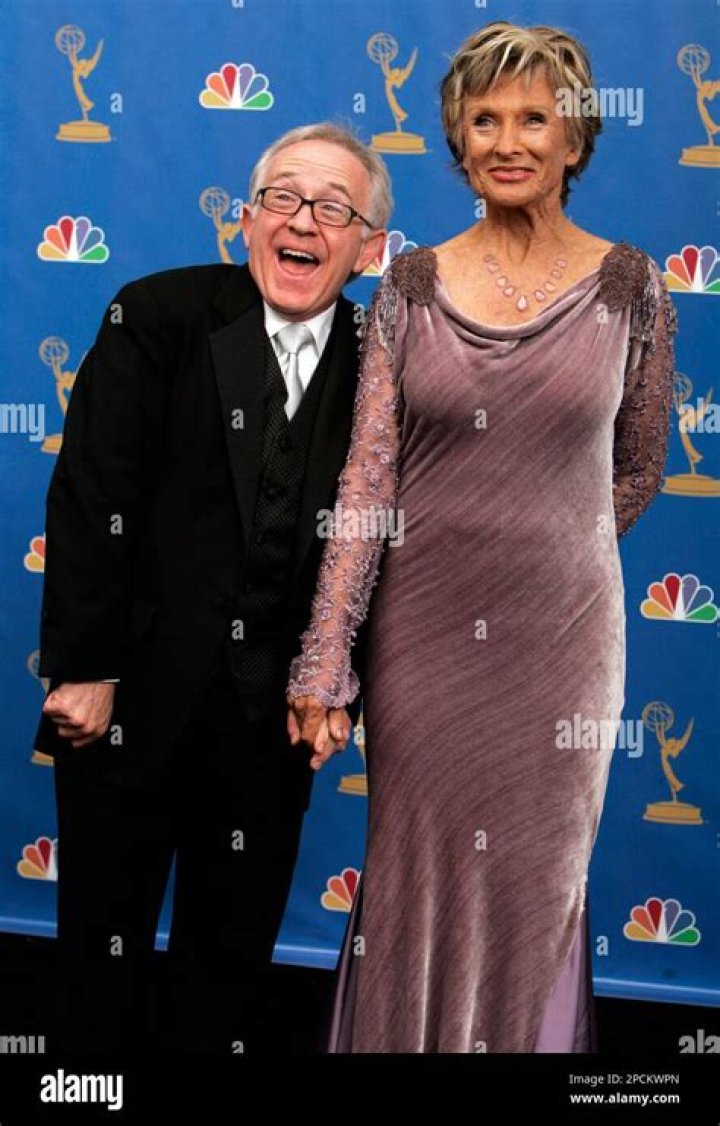 Leslie Jordan & Cloris Leachman at the 2006 Emmys