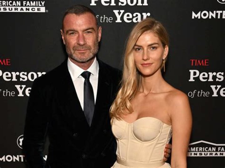Liev Schreiber & Taylor Niesen