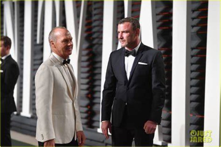 liev-shrieber-vanity-fair-oscars-academy-awards-after-party-rex