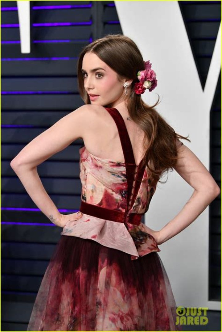lilly-collins-vanity-fair-oscars-2017-academy-awards-rec