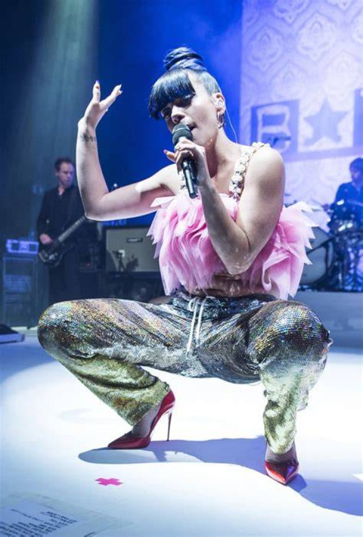 Lily Allen Performing In Newquay