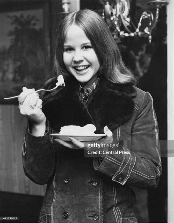 Linda Blair American Actress At Kensington Gardens London. (date Taken Unknown). 1970's. Box 718 422111620 A.jpg. Linda Blair American Actress At Kensington Gardens London. (date Taken Unknown). 1970's. Box 718 422111620 A.jpg.