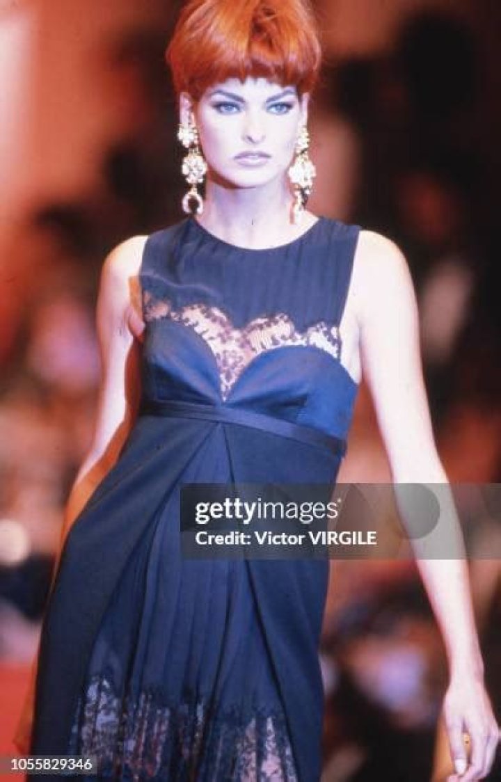 Linda Evangelista Walks Versace