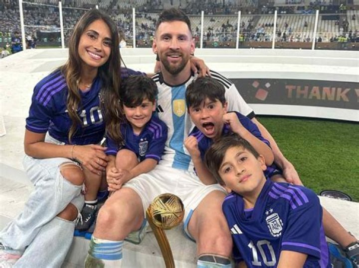 Lionel Messi & Family: Photos