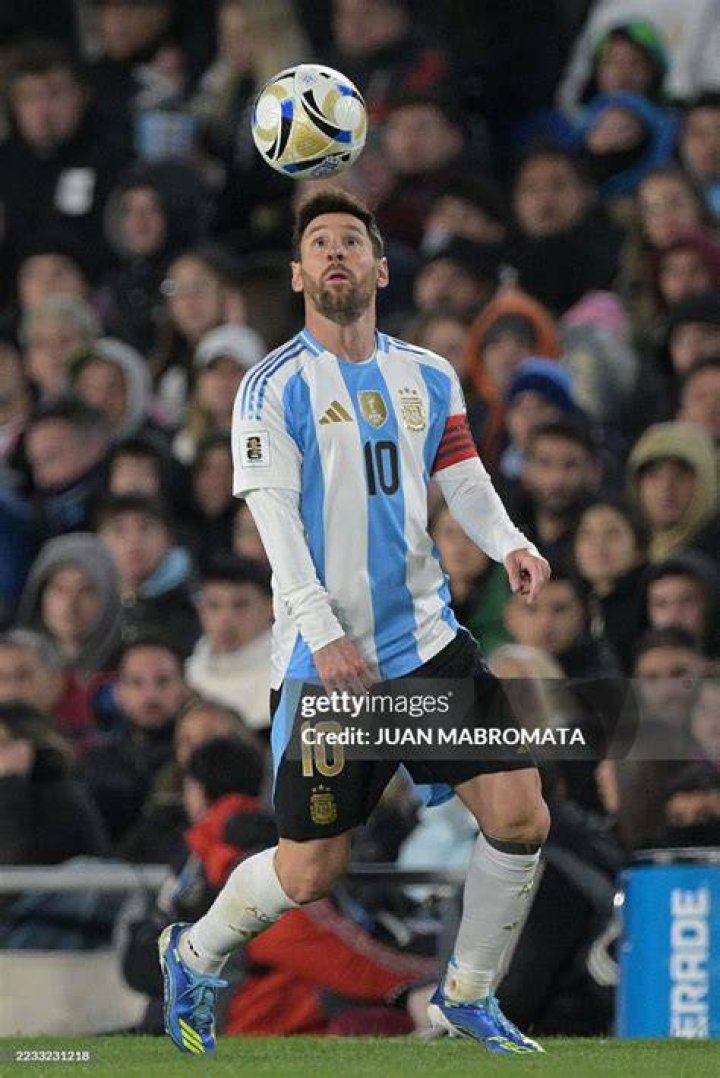 Lionel Messi looks determined