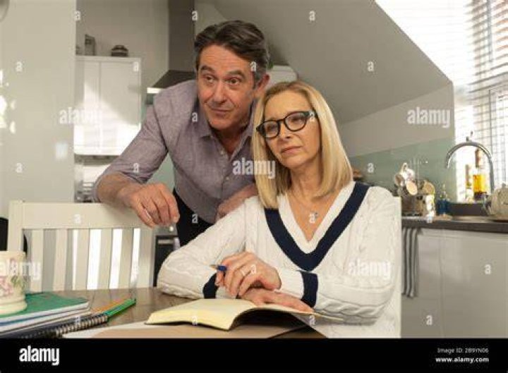 Lisa Kudrow & Adrian Lukis in &lsquo;Feel Good&rsquo;