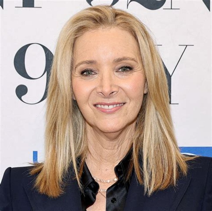 Lisa Kudrow on the red carpet