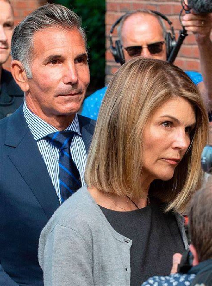 Lori Loughlin court docs