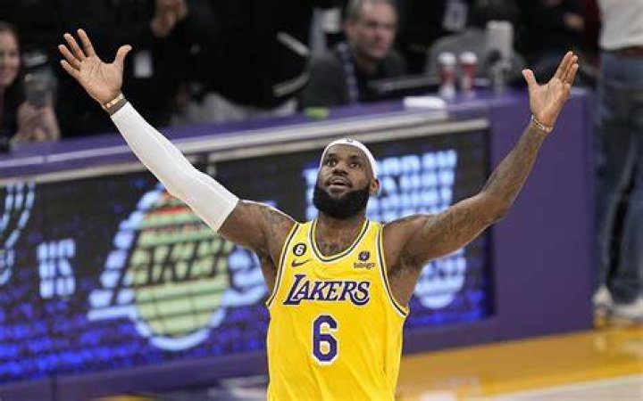Los Angeles Lakers forward LeBron James dribbles during the second half of the team's NBA basketball game against the Portland Trail Blazers on Wednesday, Nov. 14, 2018, in Los Angeles. The Lakers won 126-117. (AP Photo/Mark J. Terrill)