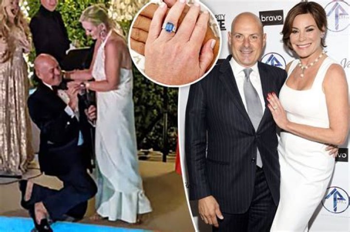 luann de Lesseps engagement ring cost pics