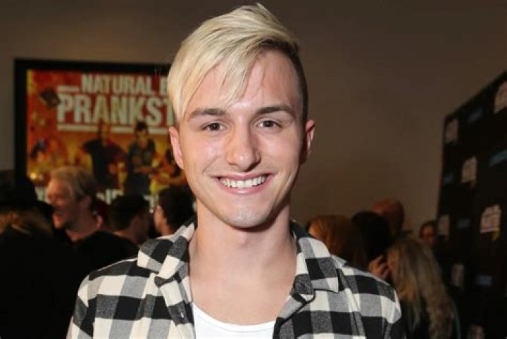 Lucas-Cruikshank-gallery-9