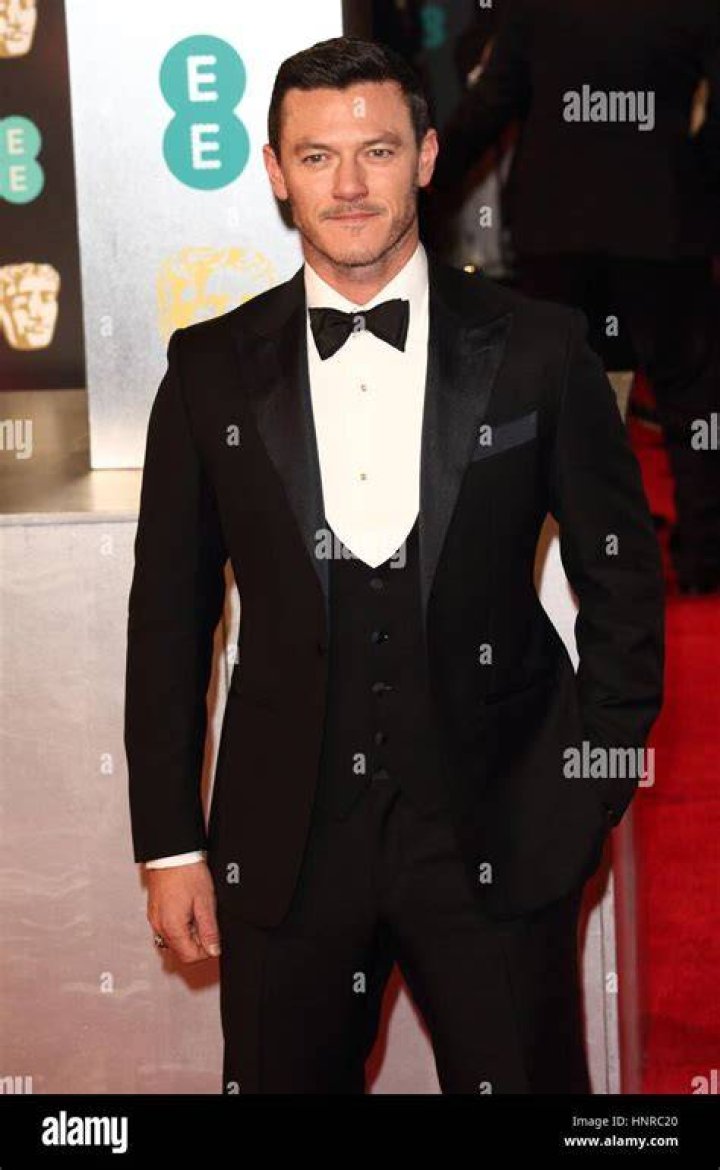 luka-evans-baftas-rex-2017-1