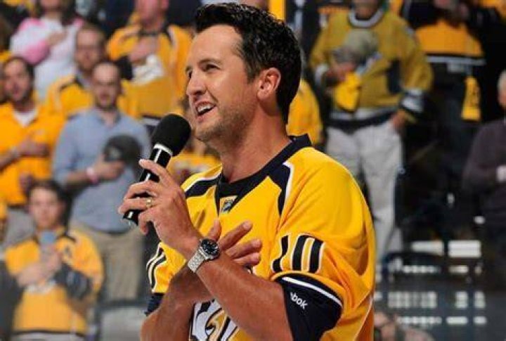 luke-bryan-Nashville-Predators-Support