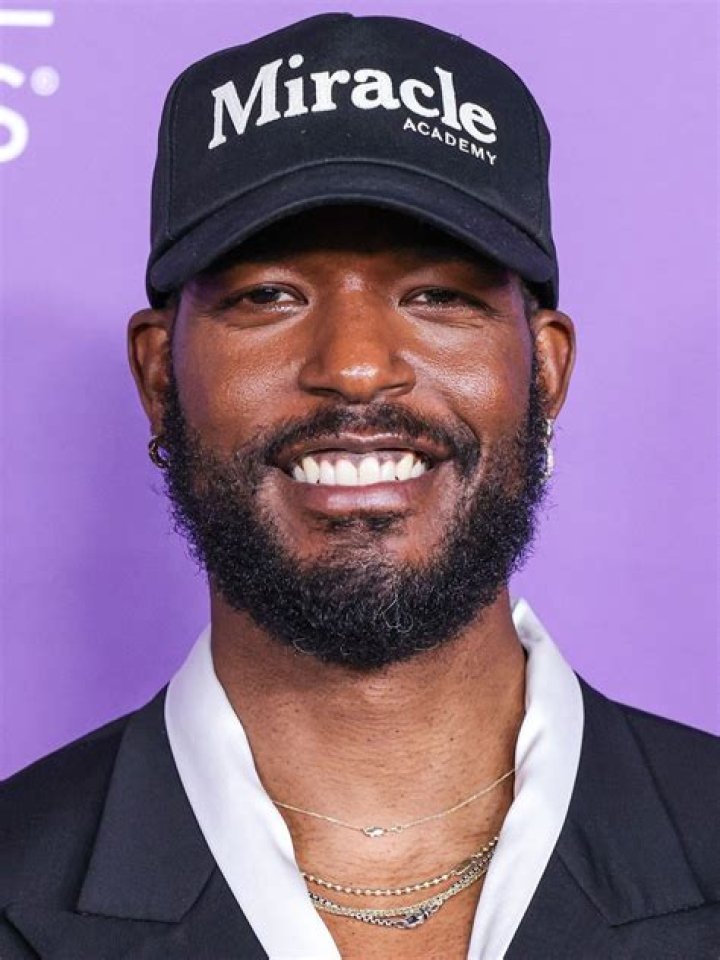 Luke James