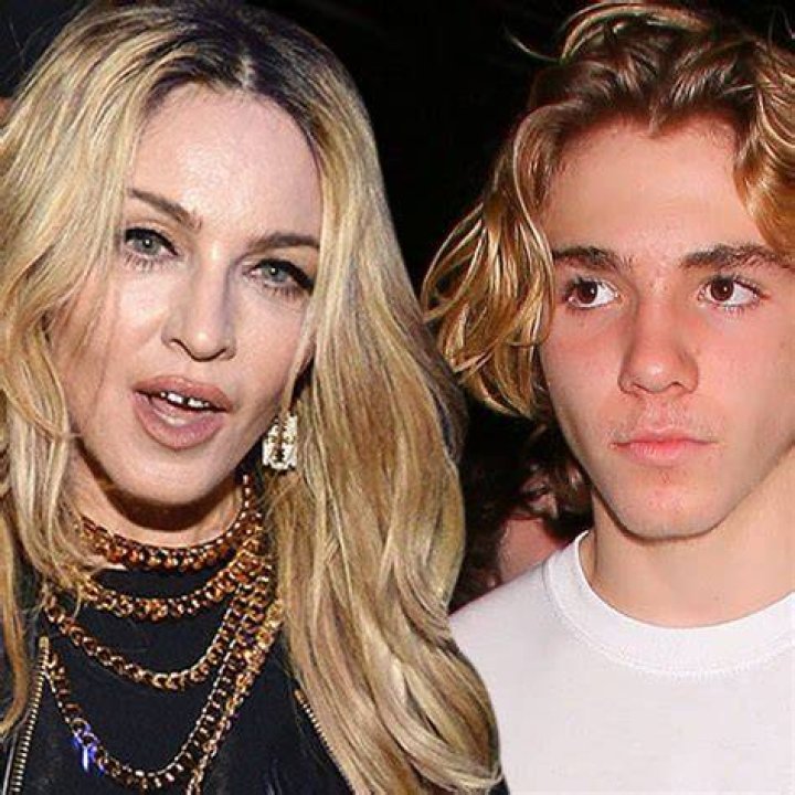 Madonna and her son and daughter Rocco and Lourdes head out for a late night dinner in New York City. Pictured: Rocco Ritchie Ref: SPL5485976 150922 NON-EXCLUSIVE Picture by: WavyPeter / SplashNews.com Splash News and Pictures USA: +1 310-525-5808 London: +44 (0)20 8126 1009 Berlin: +49 175 3764 166 World Rights