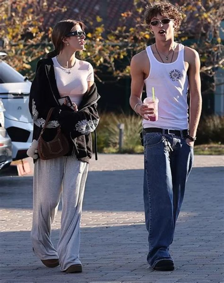 Malibu, CA - *EXCLUSIVE* - Sami Sheen goes shopping at the Urban Outfitters store after meeting friends for lunch at Cafe Habana in Malibu. Pictured: Sami Sheen BACKGRID USA 9 MAY 2023 BYLINE MUST READ: RMBI / BACKGRID USA: +1 310 798 9111 / UK: +44 208 344 2007 / *UK Clients - Pictures Containing Children Please Pixelate Face Prior To Publication*