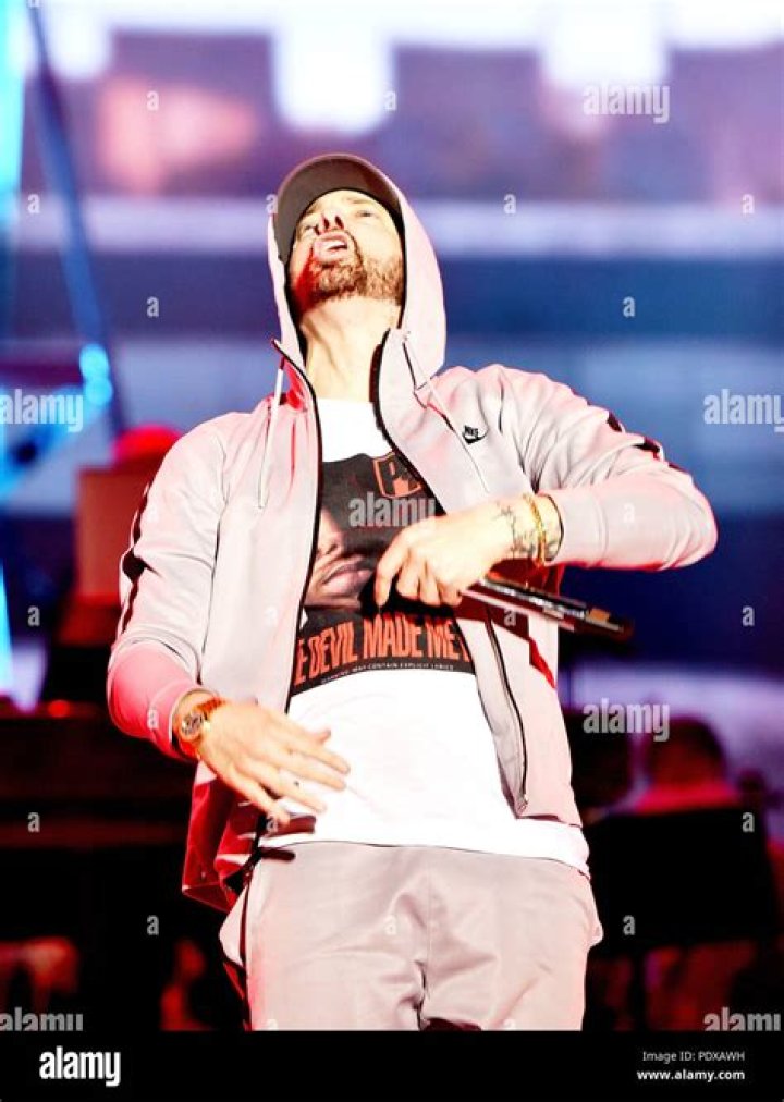 Manchester Tn - June 09: Eminem Performs During the 2018 Bonnaroo Music & Arts Festival On June 9 2018 in Manchester Tennessee Manchester 2018 Bonnaroo Music & Arts Festival