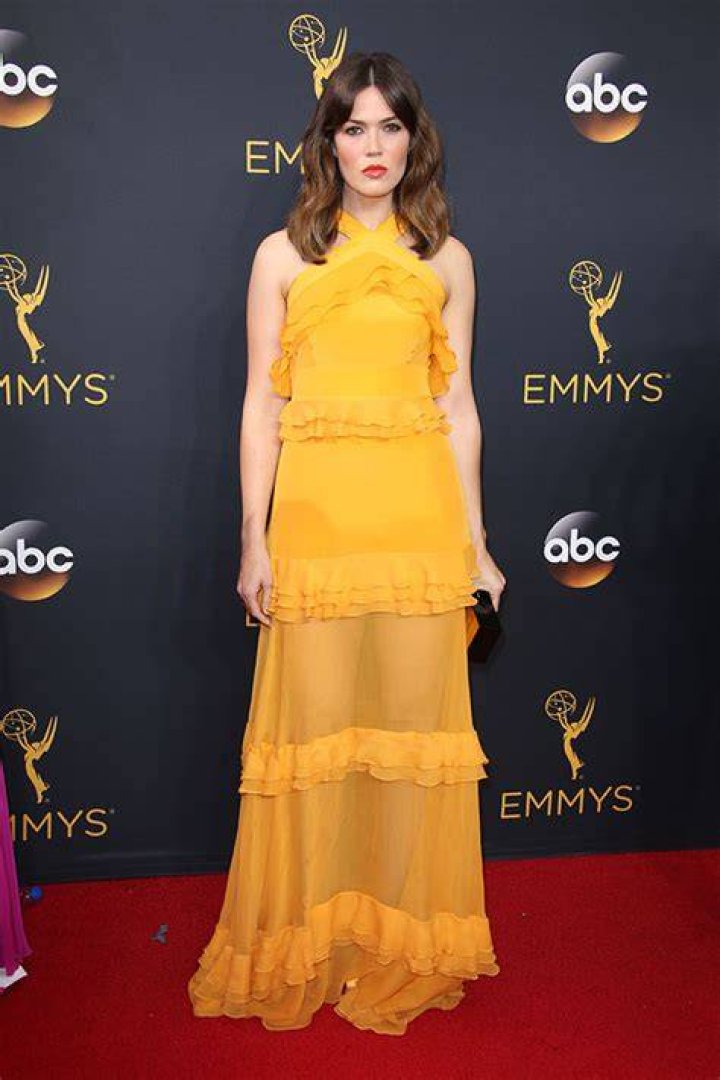 mandy-moore-emmys-2016-emmy-awards
