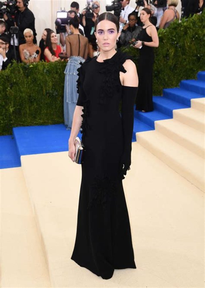 Mandy-Moore-met-gala-2017-beauty