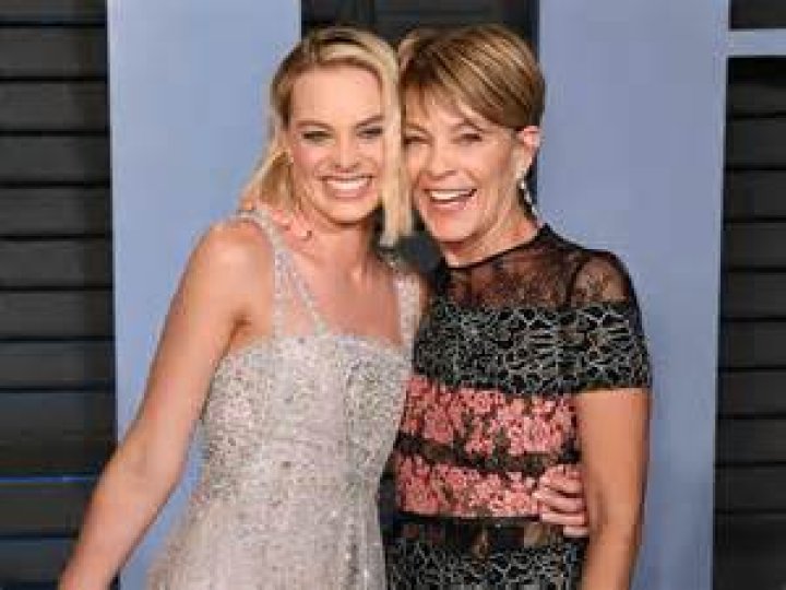 Margot Robbie & Her Mom