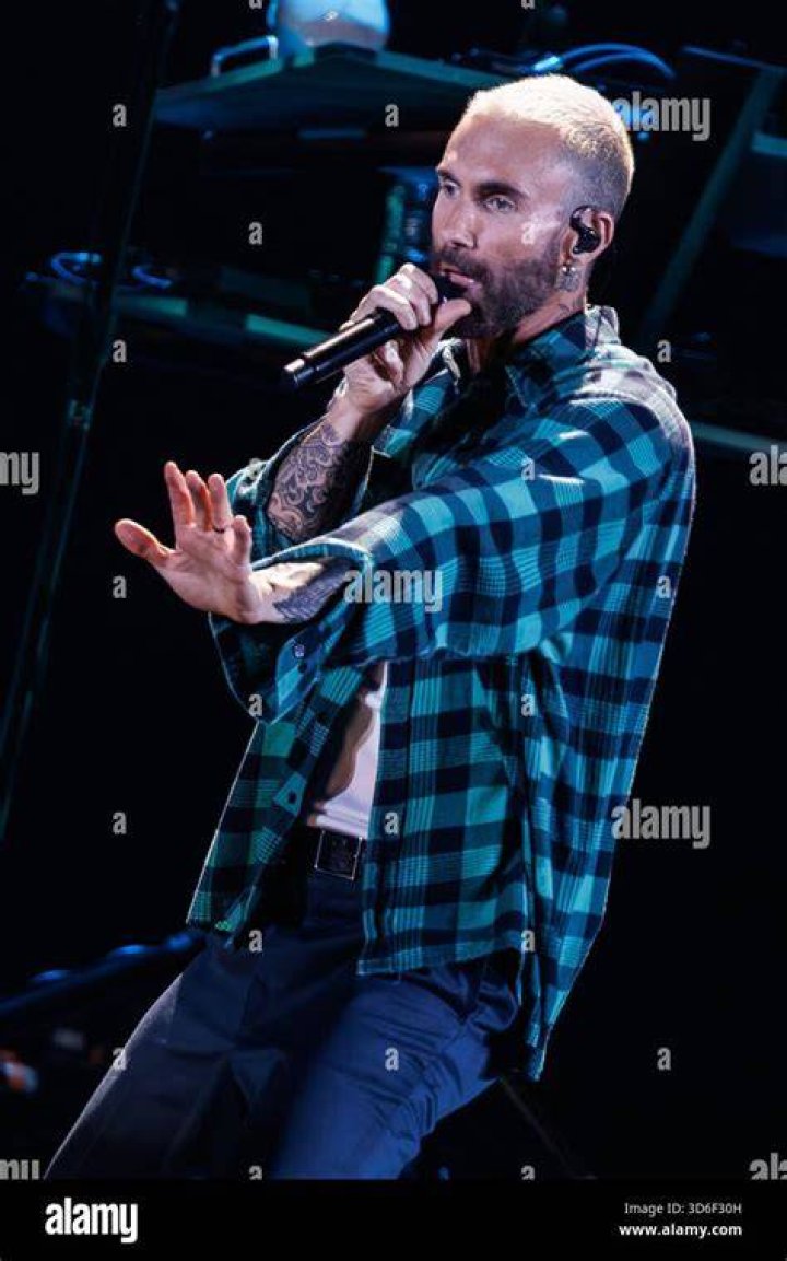maroon-5-perform-iheartradio-ftr