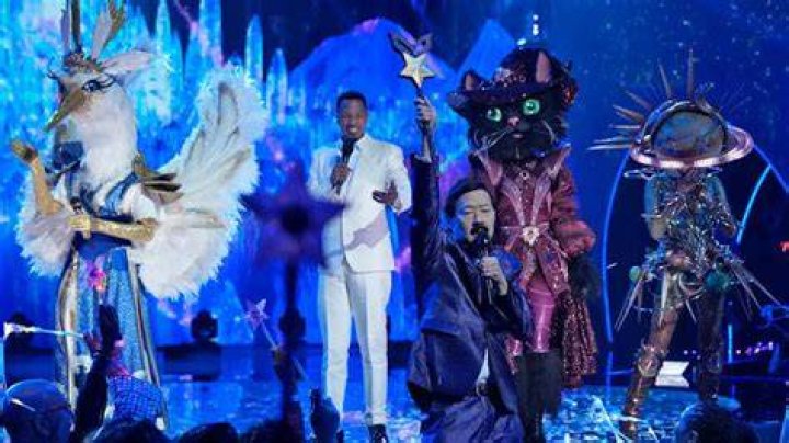 MASKED SINGER: L-R: Ken Jeong, Nicole Scherzinger, Nick Cannon, Jenny McCarthy and Robin Thicke. The Season Three premiere of THE MASKED SINGER airs Sunday, Feb. 2 (10:30-11:40 PM ET/7:30-8:40 PM PT live to all time zones) on FOX, following SUPER BOWL LIV. THE MASKED SINGER will then make its time period premiere on Wednesday, Feb. 5 (8:00-9:00 PM ET/PT). &copy; 2019 FOX MEDIA LLC. CR: Michael Becker/FOX.
