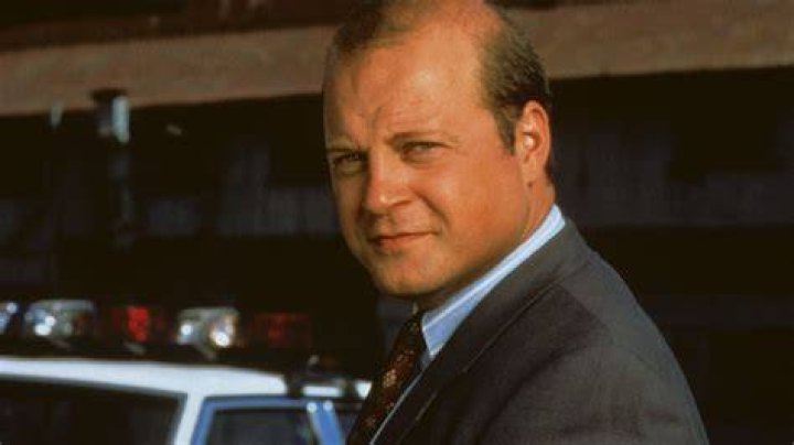 Michael Chiklis
