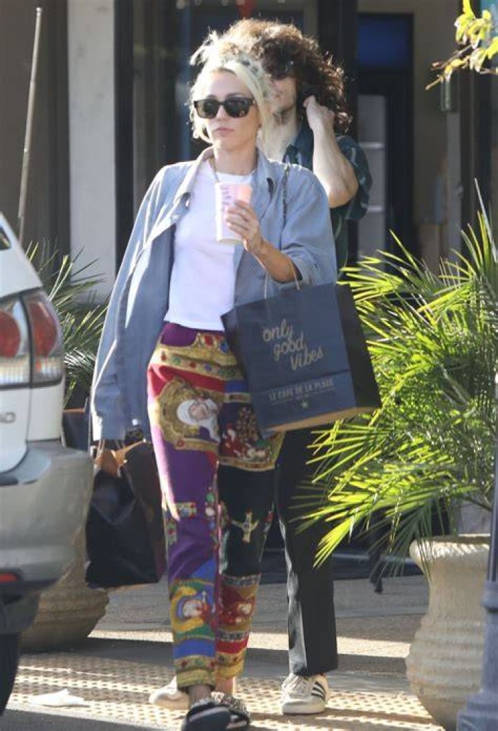 Miley Cyrus Miley Cyrus out and about, New York Fashion Week, USA - 12 Feb 2020 Wearing Marc Jacobs