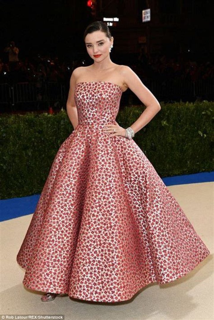 Miranda-Kerr-met-gala-2017-beauty