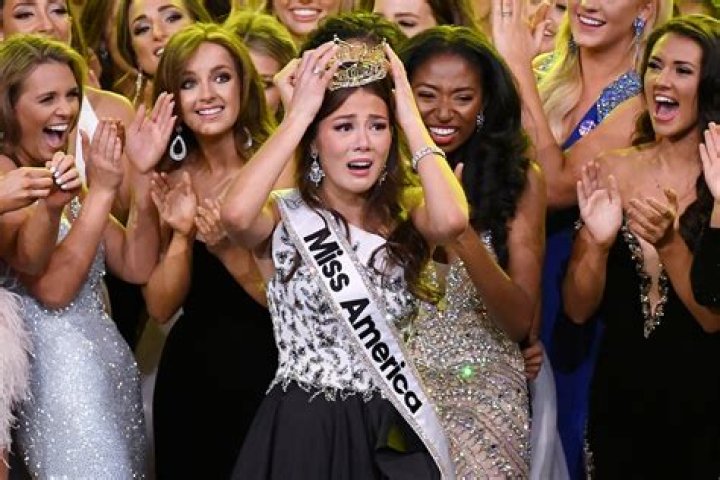Miss Alaska Emma Broyles Wins Miss America 2022