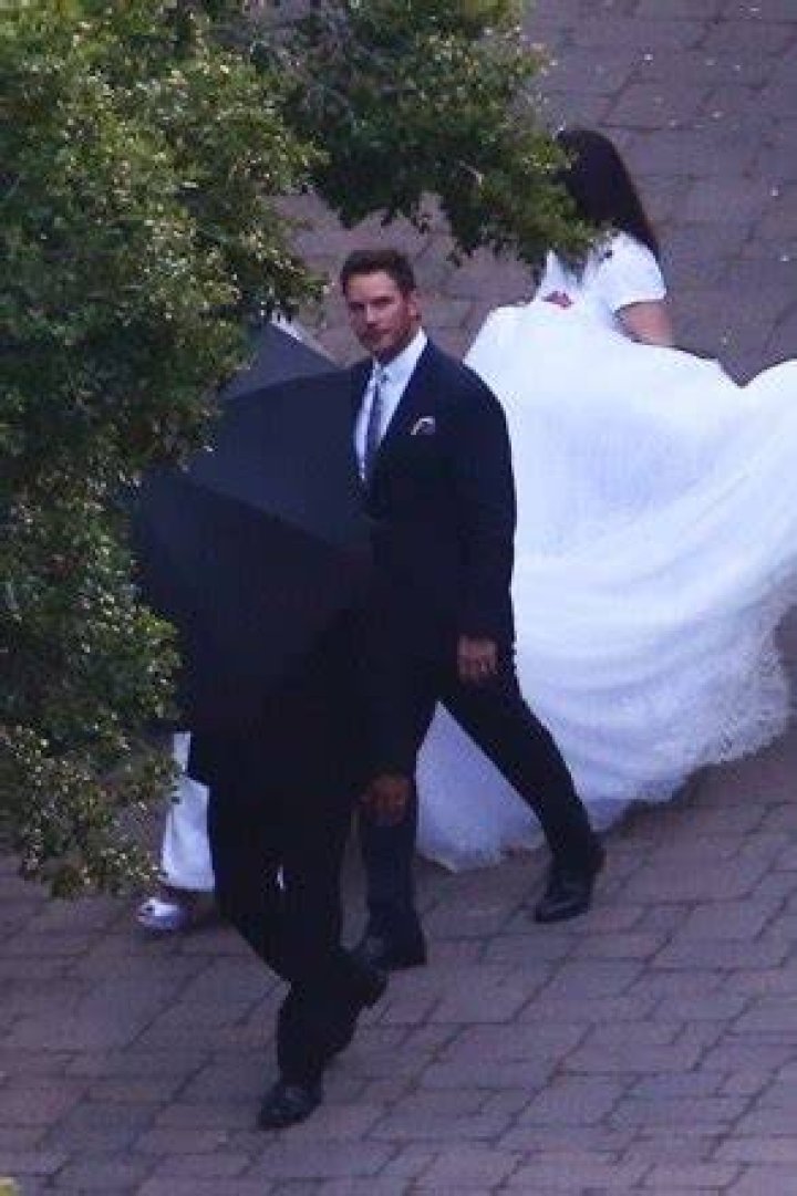 Montecito, CA - Just married! Newlywed couple Chris Pratt and Katherine Schwarzenegger seen departing after their wedding ceremony at San Ysidro Ranch in Montecito. Pictured: Chris Pratt, Katherine Schwarzenegger BACKGRID USA 8 JUNE 2019 USA: +1 310 798 9111 / UK: +44 208 344 2007 / *UK Clients - Pictures Containing Children Please Pixelate Face Prior To Publication*
