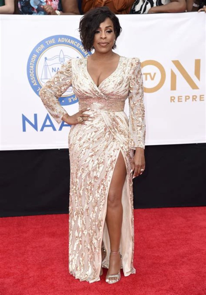 NAACP Image Awards 2018: Best Dressed Celebs &mdash; PICS
