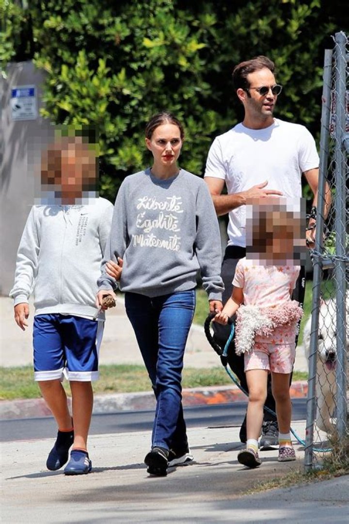 Natalie Portman & Family Touch Down At JFK