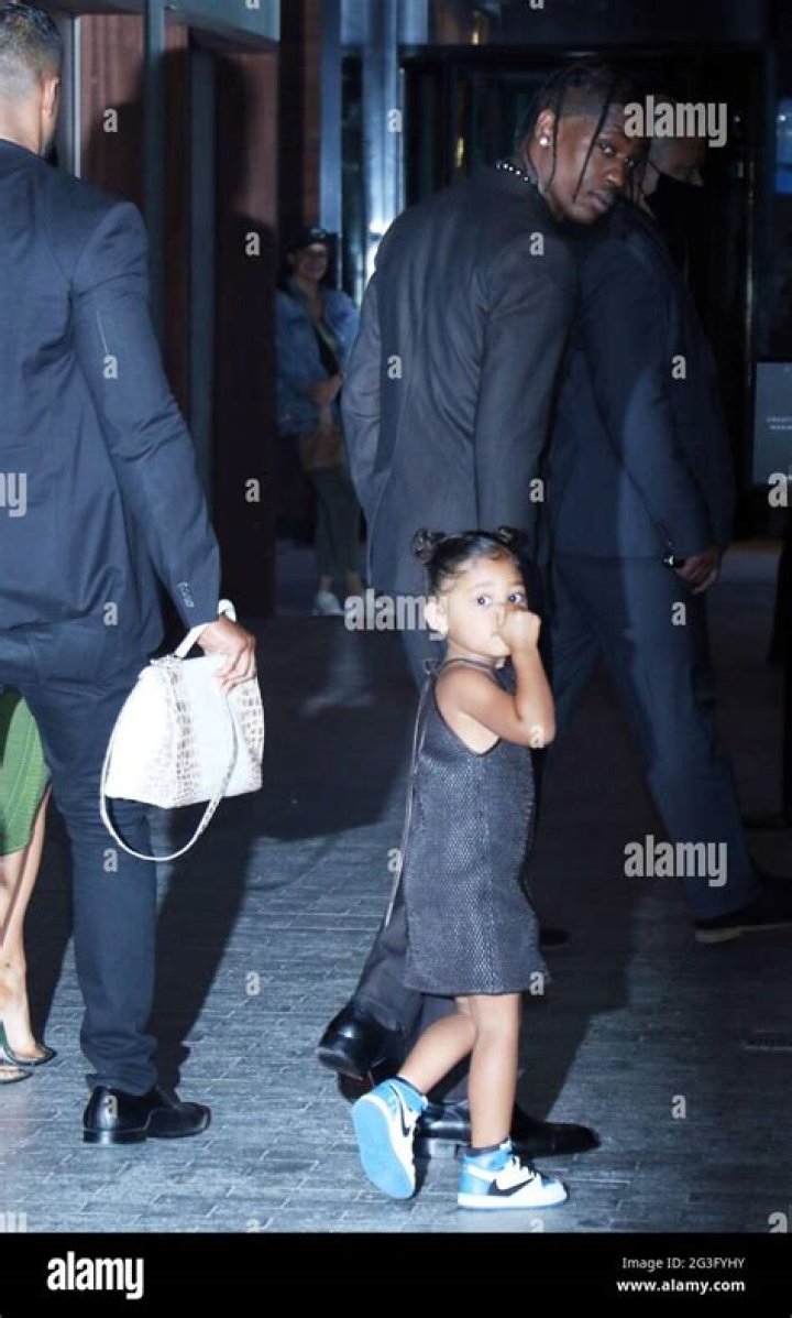 New York City, NY - Stormi Webster leaves the Ritz-Carlton Hotel in New York City with her mother Kylie Jenner. Pictured: Stormi Webster BACKGRID USA 2 MAY 2023 USA: +1 310 798 9111 / UK: +44 208 344 2007 / *UK Clients - Pictures Containing Children Please Pixelate Face Prior To Publication*