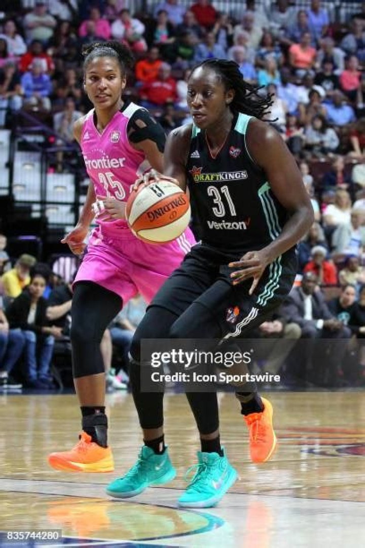 New York Liberty center Tina Charles (31) attempt free throwsNew York Liberty v Connecticut Sun, WNBA basketball game, Uncasville, Mohegan Sun ArenaNew York, USA - 16 Jun 2016WNBA basketball game between the Connecticut Sun and New York Liberty at Mohegan Sun Arena. New York defeated Connecticut 80-72