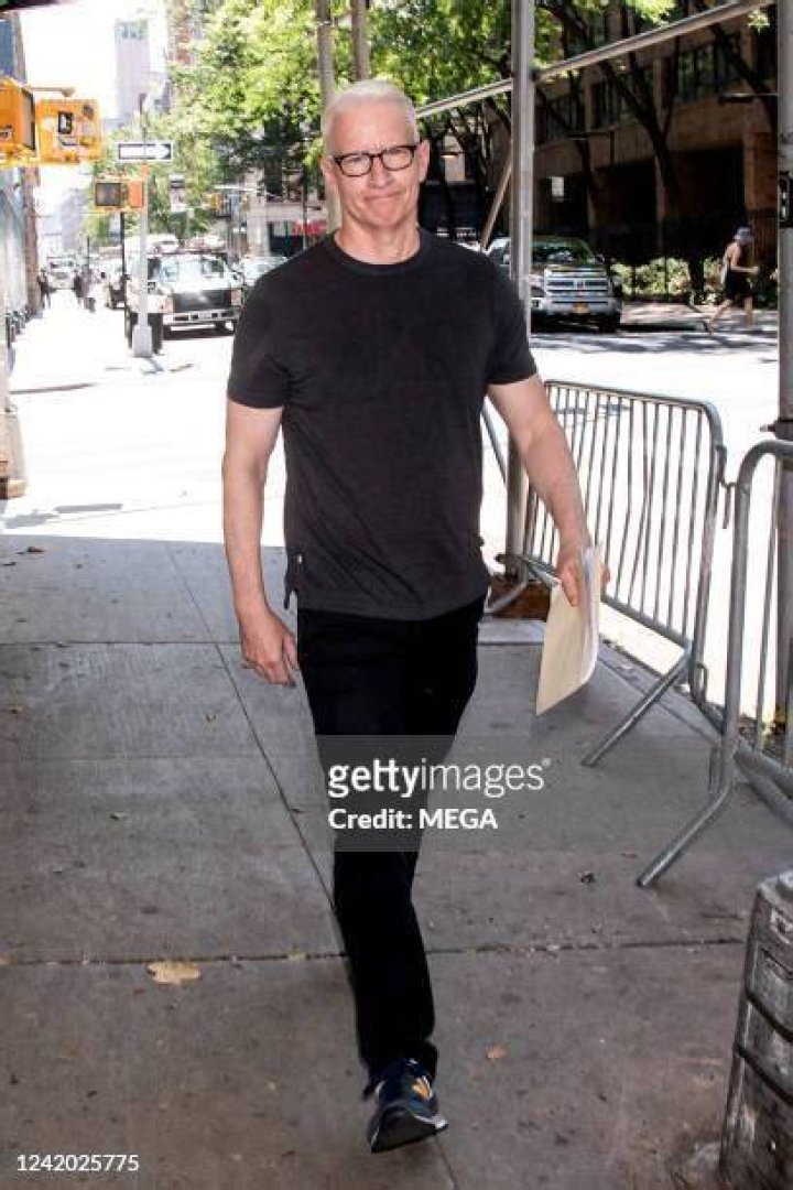 New York, NY - Anderson Cooper heads to ACE hardware to pick up a new garbage can. Anderson Cooper signed off from a weekly CNN coronavirus town hall Thursday night by sharing some uplifting news, telling viewers that earlier in the week, he had become a father. The newscaster said that a surrogate had given birth to his son, Wyatt Morgan Cooper, who weighed 7.2 pounds. Mr. Cooper, 52, said that at a time when so many people are in mourning, it was a blessing to have a new life and love. &ldquo;On Monday, I became a father,&rdquo; Mr. Cooper said. &ldquo;I never actually said that before out loud, and it still kind of astonishes me. I am a dad. I have a son, and I want you to meet him.&rdquo; Pictured: Anderson Cooper BACKGRID USA 1 MAY 2020 BYLINE MUST READ: T.JACKSON / BACKGRID USA: +1 310 798 9111 / UK: +44 208 344 2007 / *UK Clients - Pictures Containing Children Please Pixelate Face Prior To Publication*