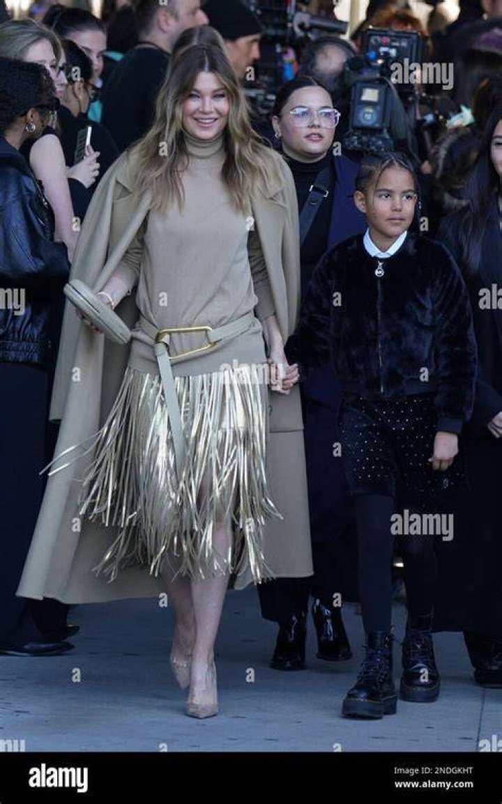 New York, NY - Ellen Pompeo steps out with her son Eli Christopher in New York City. Pictured: Ellen Pompeo BACKGRID USA 28 JUNE 2023 USA: +1 310 798 9111 / UK: +44 208 344 2007 / *UK Clients - Pictures Containing Children Please Pixelate Face Prior To Publication*
