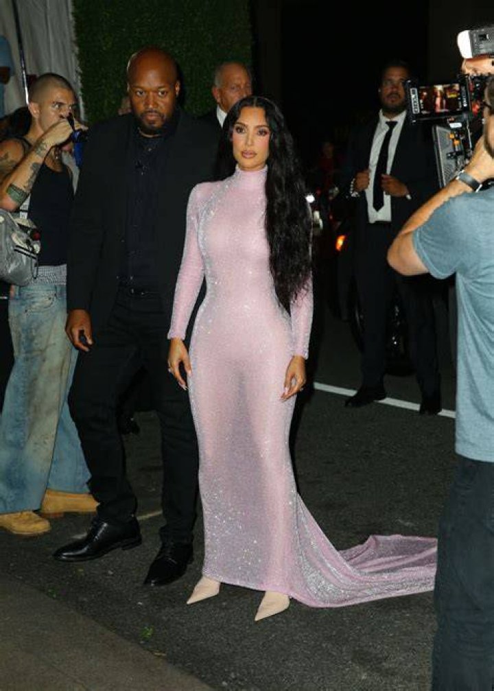 New York, NY - Kim Kardashian checks into the Ritz this evening with Scott Disick and daughters North West and Penelope Disick. Pictured: Kim Kardashian BACKGRID USA 30 APRIL 2023 BYLINE MUST READ: BlayzenPhotos / BACKGRID USA: +1 310 798 9111 / UK: +44 208 344 2007 / *UK Clients - Pictures Containing Children Please Pixelate Face Prior To Publication*
