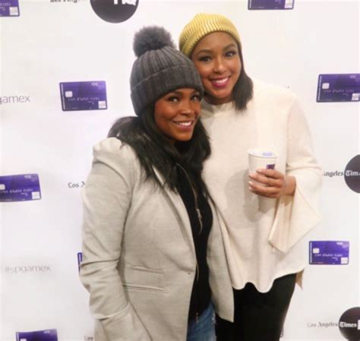 nia-long-and-alicia-quarles-spg-amex-lounge-copy