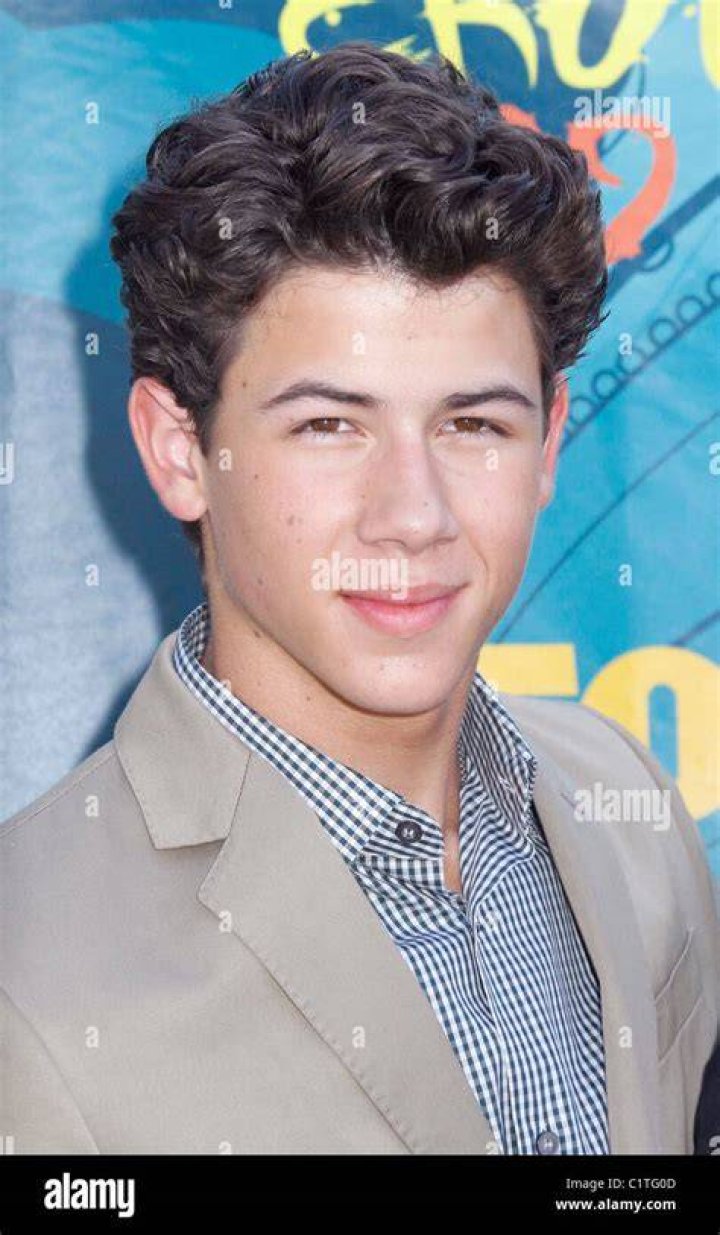 Nick-Jonas-Teen-Choice-Awards-2013