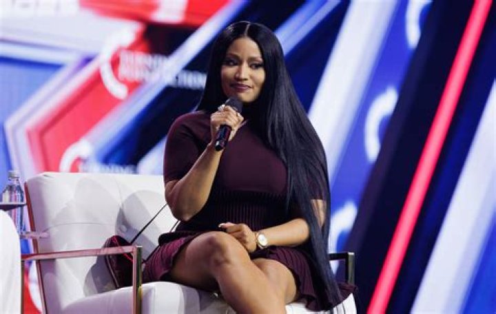 Nicki Minaj At The Daily Front Row Fashion Media Awards