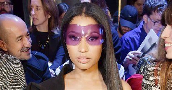 Nicki Minaj Flashes Nipple Pasty