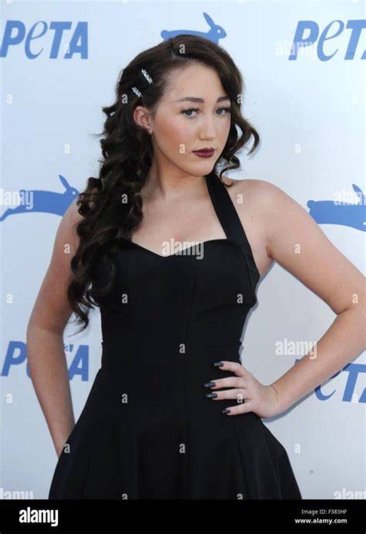 Noah Cyrus At 2015 PETA Anniversary Bash
